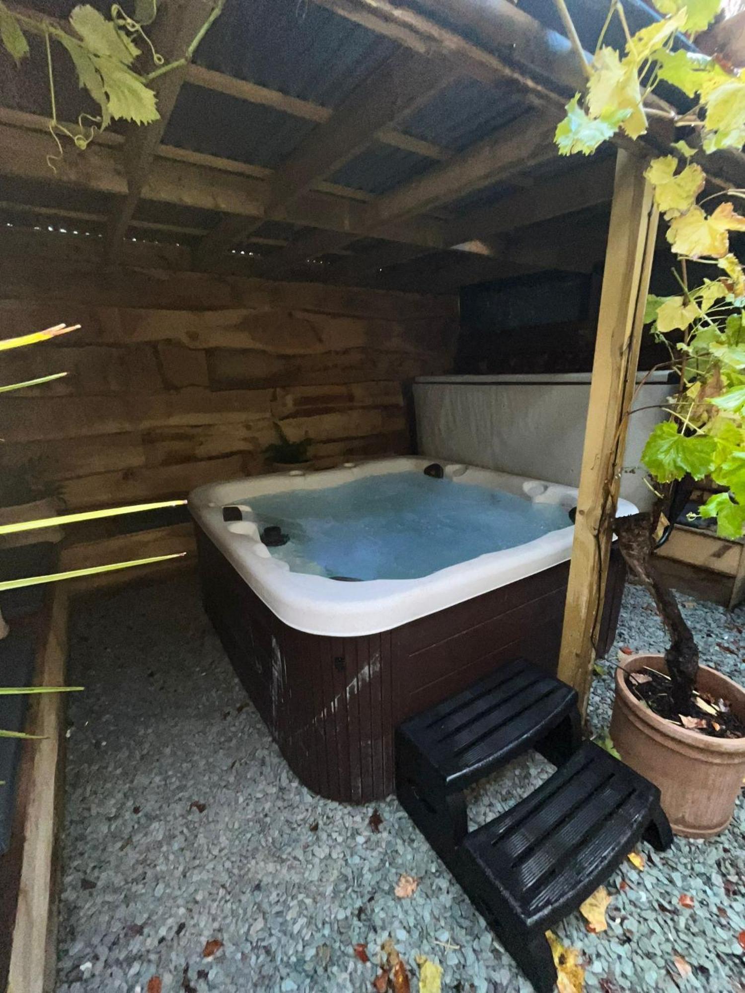 Appartamento Quirky Retreats - The Hidden Retreat Windermere Esterno foto